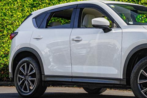2017 Mazda CX-5 25S LTD - Thumbnail