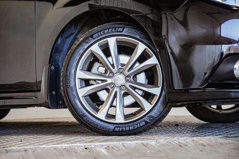 2013 Subaru Legacy 2.5i B Sport - Thumbnail