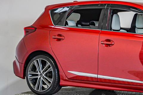 2016 Toyota Auris Hybrid G / Corolla - Thumbnail