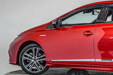 2016 Toyota Auris Hybrid G / Corolla - Thumbnail