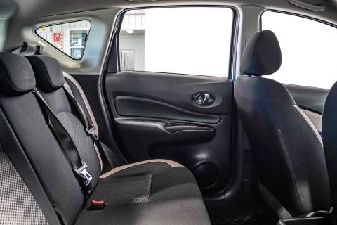 2017 Nissan Note e-Power X - Thumbnail