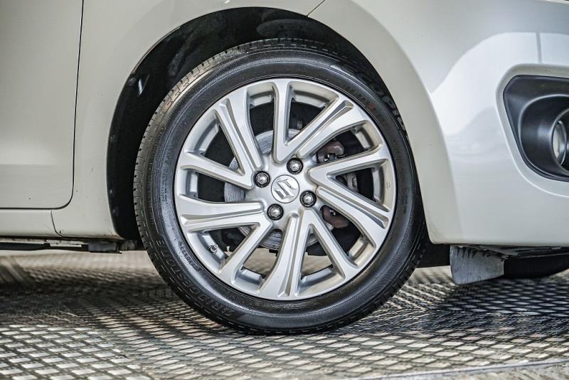 2022 Suzuki Swift Hybrid Limited
