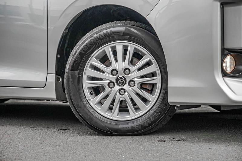 2019 Toyota Voxy 4WD 8 Seater