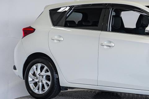 2016 Toyota Auris / Corolla Hybrid - Thumbnail
