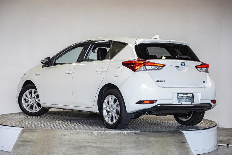 2016 Toyota Auris / Corolla Hybrid