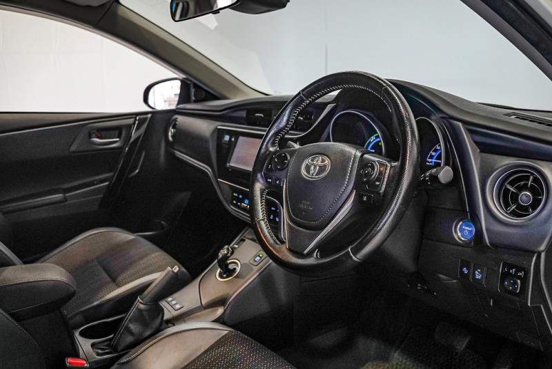 2016 Toyota Auris / Corolla Hybrid