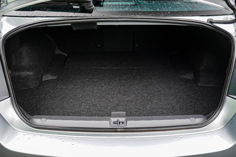 2013 Subaru Legacy B4 2.5i-B
