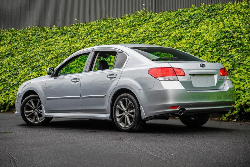 2013 Subaru Legacy B4 2.5i-B
