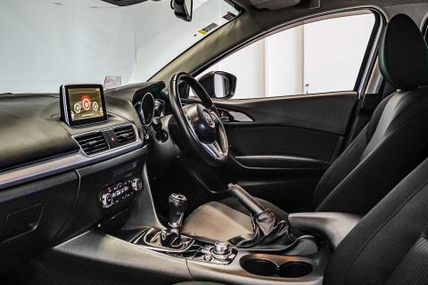 2014 Mazda Axela 20S / 3 Sport - Thumbnail