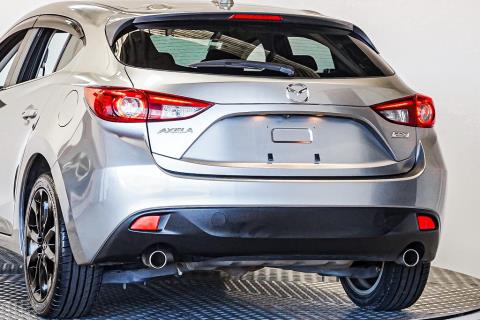 2014 Mazda Axela 20S / 3 Sport - Thumbnail