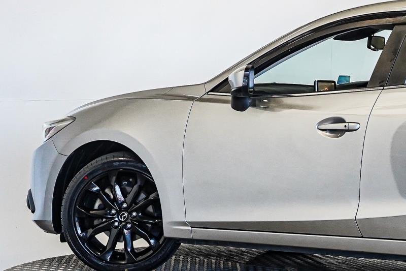 2014 Mazda Axela 20S / 3 Sport
