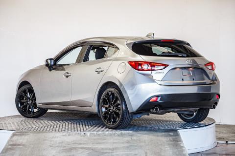 2014 Mazda Axela 20S / 3 Sport - Thumbnail