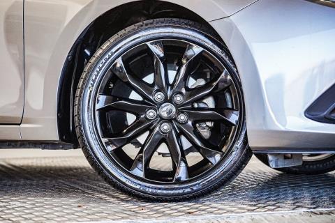 2014 Mazda Axela 20S / 3 Sport - Thumbnail