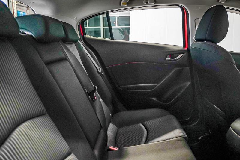 2014 Mazda Axela / 3 Sport