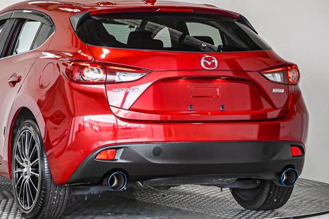2014 Mazda Axela / 3 Sport - Thumbnail