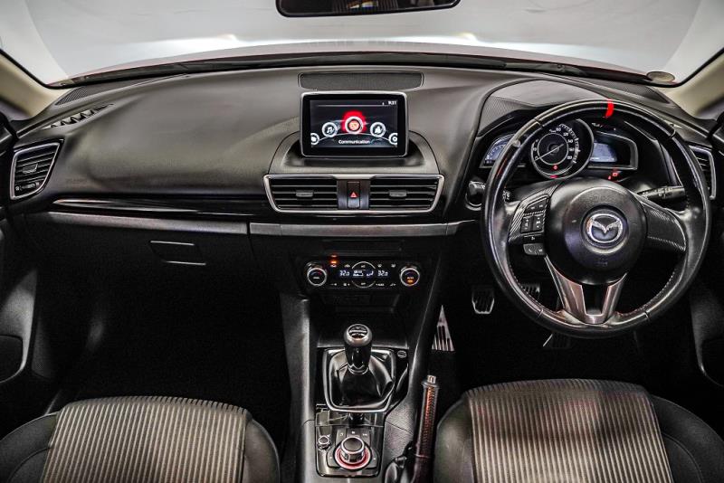 2014 Mazda Axela / 3 Sport