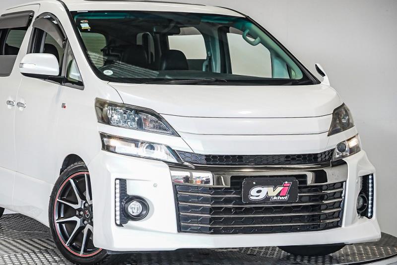 2013 Toyota Vellfire Gs / Alphard