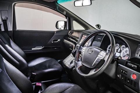 2013 Toyota Vellfire Gs / Alphard - Thumbnail