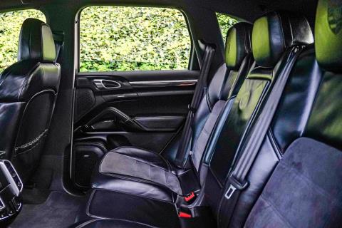 2018 Porsche Cayenne S E-Hybrid - Thumbnail