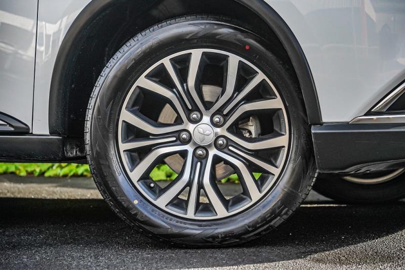 2015 Mitsubishi Outlander 4WD 24G