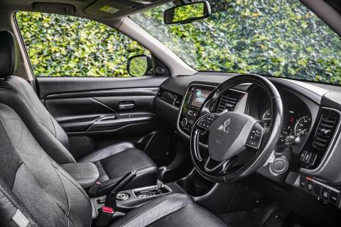 2015 Mitsubishi Outlander 4WD 24G - Thumbnail