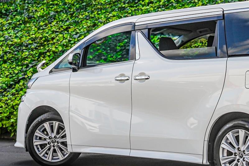 2015 Toyota Vellfire 2.5Z / Alphard
