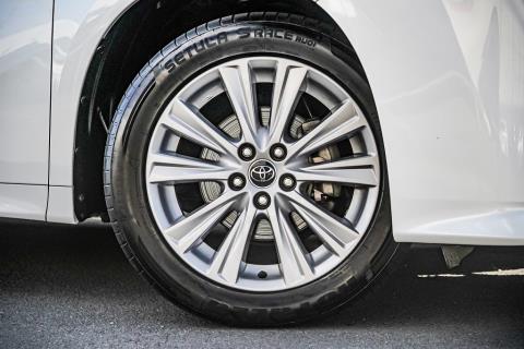 2015 Toyota Vellfire 2.5Z / Alphard - Thumbnail