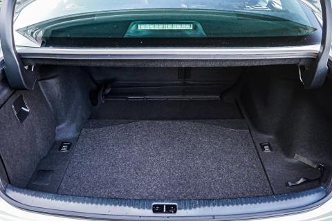 2013 Lexus IS 300h - Thumbnail