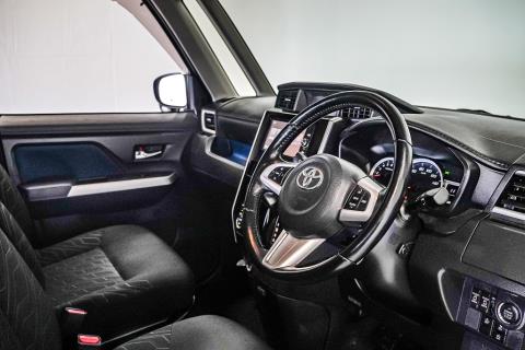 2018 Toyota Tank / Roomy G-T - Thumbnail