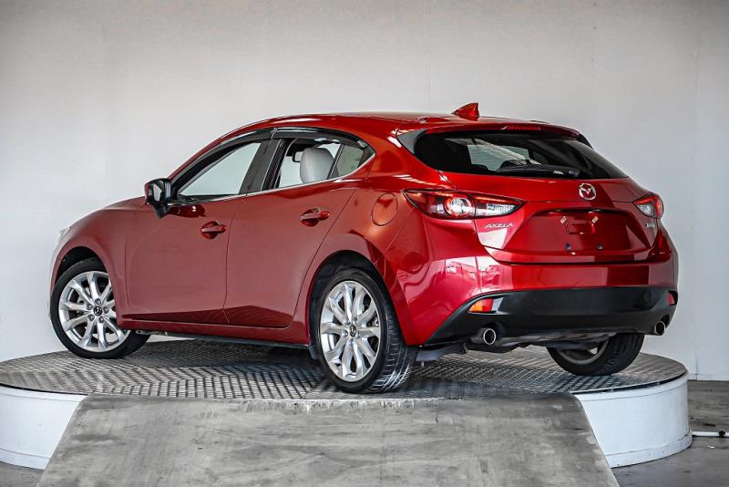 2015 Mazda Axela 20S / 3 Ltd