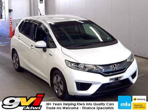 2014 Honda Fit Hybrid L / Jazz