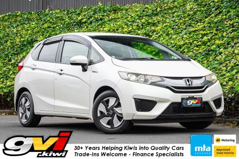 2014 Honda Fit Hybrid L / Jazz