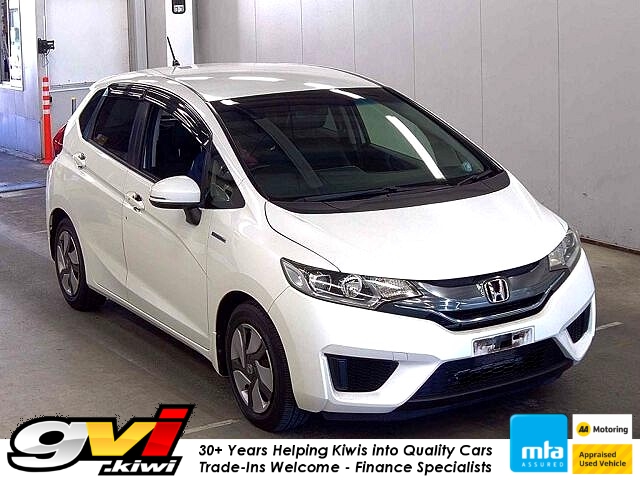 2014 Honda Fit Hybrid L / Jazz