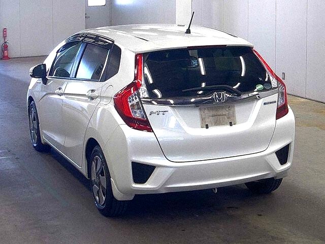 2014 Honda Fit Hybrid L / Jazz
