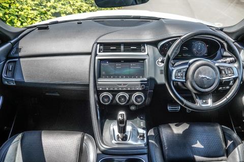 2019 Jaguar E-Pace 4WD R-Dynamic S - Thumbnail