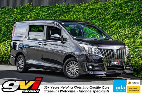 2016 Toyota Noah / Esquire