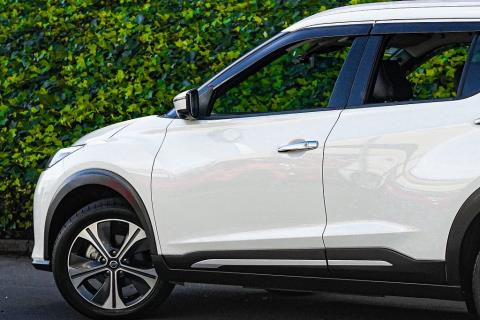 2020 Nissan Kicks e-Power X - Thumbnail