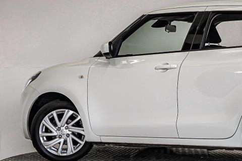 2022 Suzuki Swift Hybrid Limited - Thumbnail
