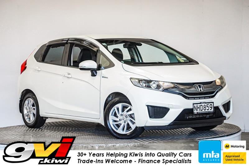 2014 Honda Fit Hybrid / Jazz