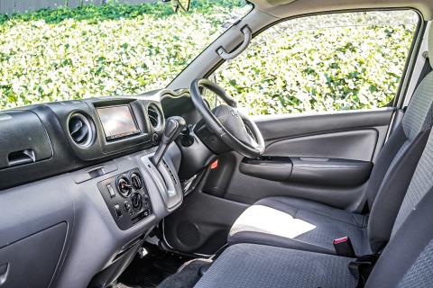 2017 Nissan NV350 / Caravan 5 Door - Thumbnail