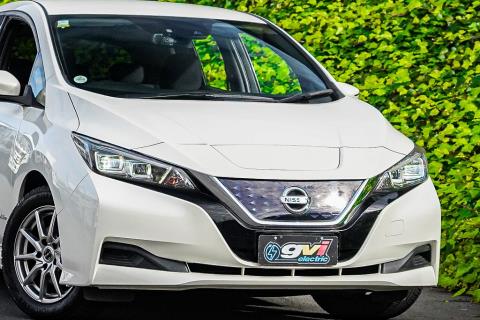 2017 Nissan Leaf 40X 89% SOH - Thumbnail