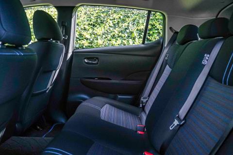 2018 Nissan Leaf 40G 87% SOH - Thumbnail