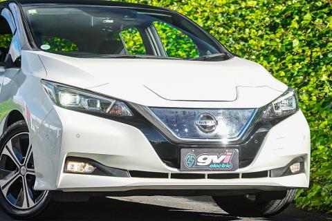 2018 Nissan Leaf 40G 87% SOH - Thumbnail