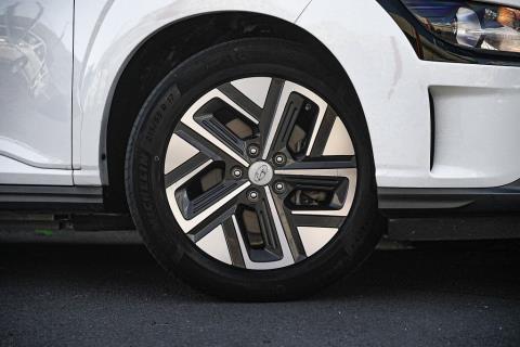 2021 Hyundai Kona EV 64kWh - Thumbnail