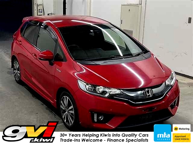 2014 Honda Fit S Hybrid / Jazz