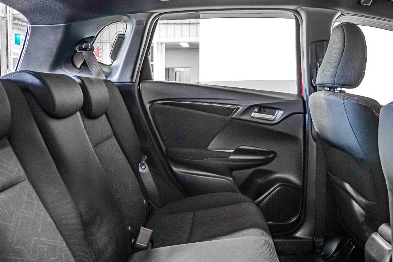2014 Honda Fit S Hybrid / Jazz