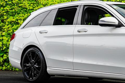 2017 Mercedes Benz C 350e - Thumbnail
