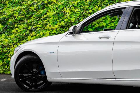 2017 Mercedes Benz C 350e - Thumbnail