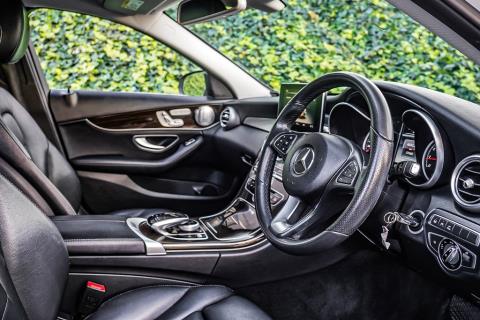 2017 Mercedes Benz C 350e - Thumbnail