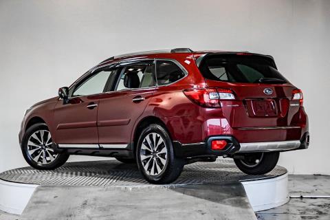2016 Subaru Outback Limited - Thumbnail
